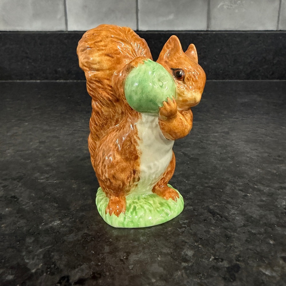 Royal Albert Squirrel Nutkin Beatrix Potter Figurine England 1989 Vintage Brown